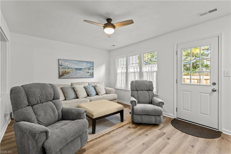 Photo 12 of 30 residential for sale in Virginia Beach virginia