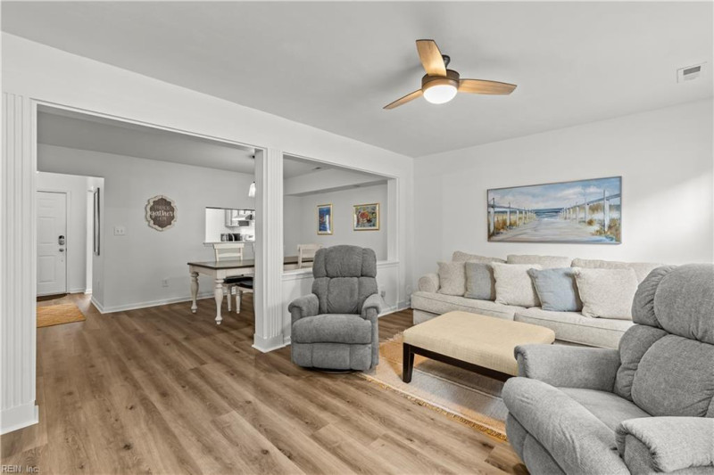 Photo 13 of 30 residential for sale in Virginia Beach virginia
