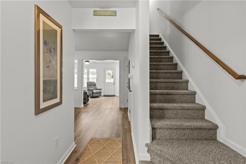 Photo 4 of 30 residential for sale in Virginia Beach virginia