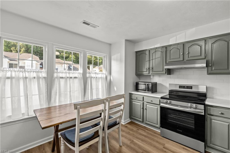 Photo 7 of 30 residential for sale in Virginia Beach virginia