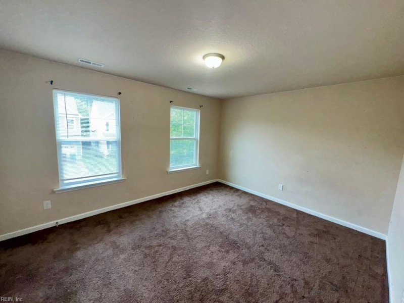 Photo 11 of 16 residential for sale in Chesapeake virginia