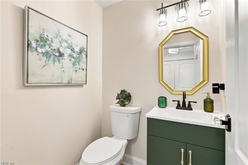 Photo 16 of 47 residential for sale in Virginia Beach virginia
