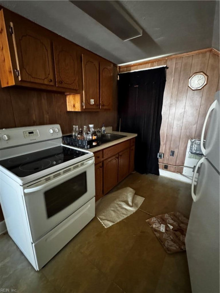 Photo 16 of 18 residential for sale in Portsmouth virginia