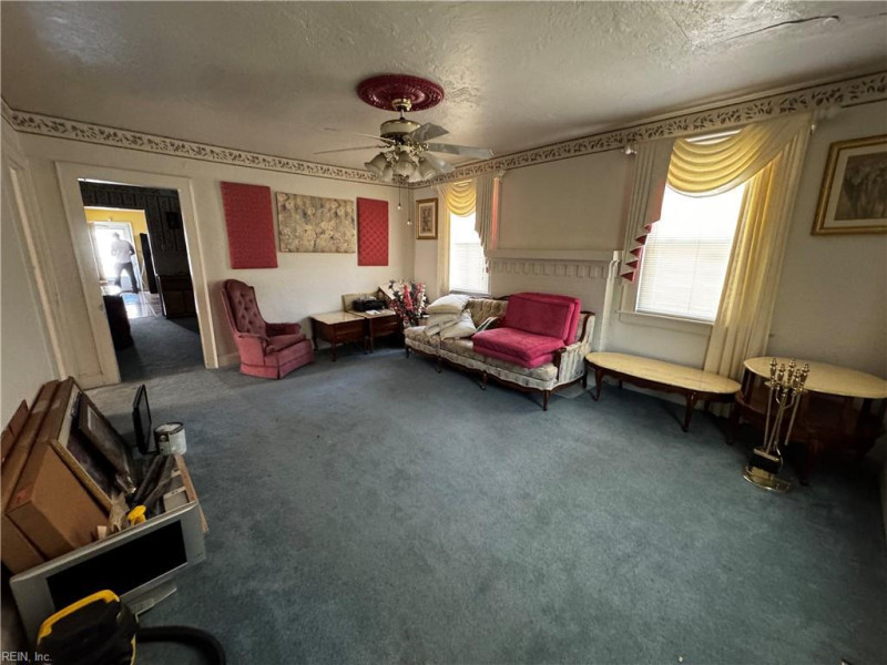 Photo 3 of 18 residential for sale in Portsmouth virginia