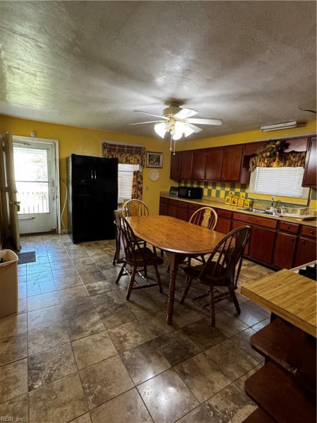 Photo 5 of 18 residential for sale in Portsmouth virginia