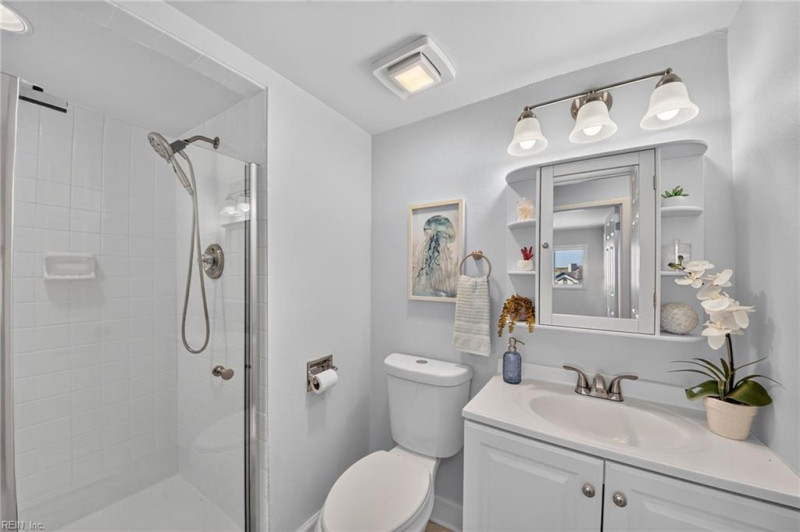 Photo 18 of 23 residential for sale in Virginia Beach virginia