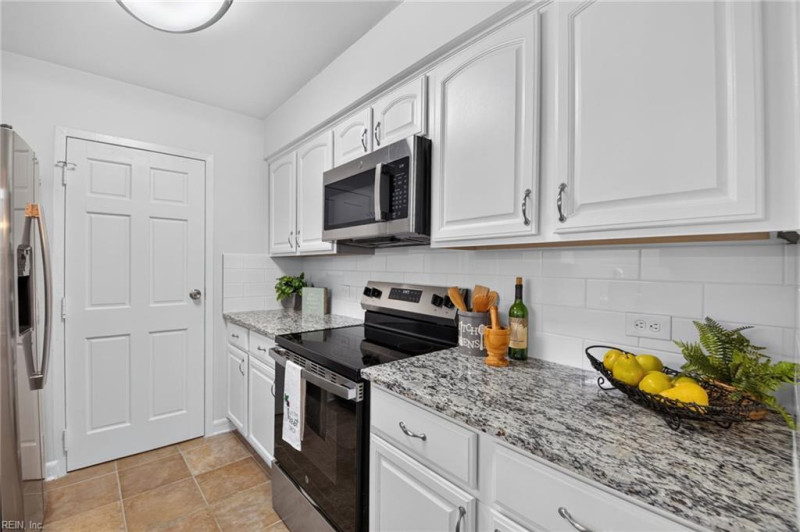 Photo 8 of 23 residential for sale in Virginia Beach virginia