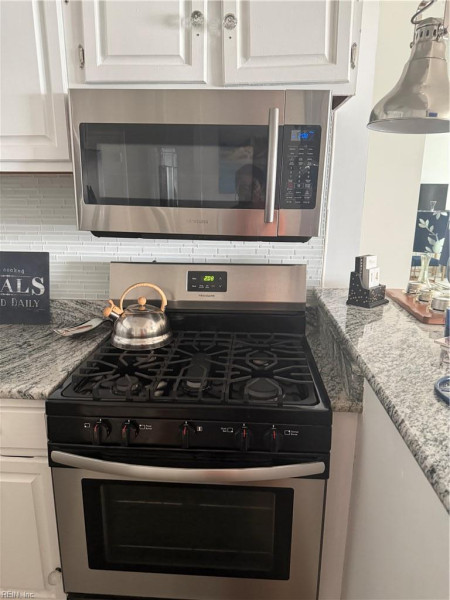 Photo 10 of 19 residential for sale in Portsmouth virginia