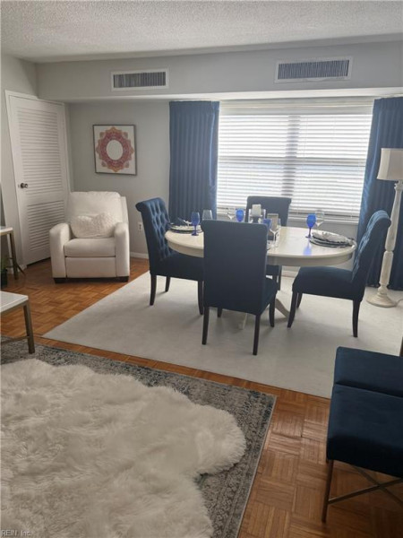 Photo 17 of 19 residential for sale in Portsmouth virginia