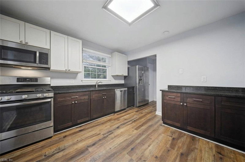Photo 13 of 28 residential for sale in Norfolk virginia