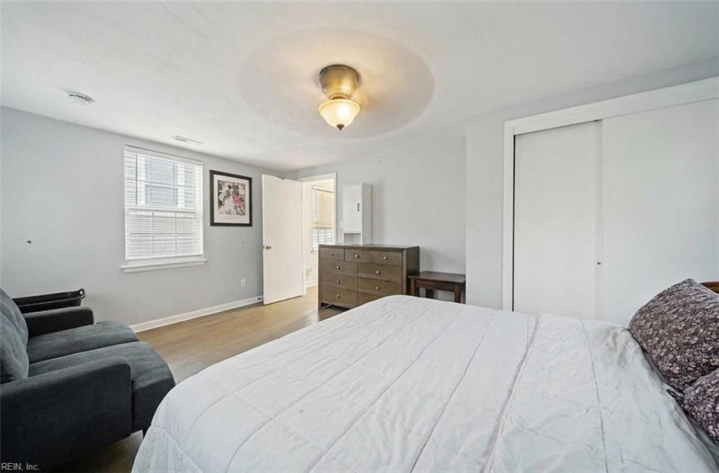 Photo 19 of 28 residential for sale in Norfolk virginia