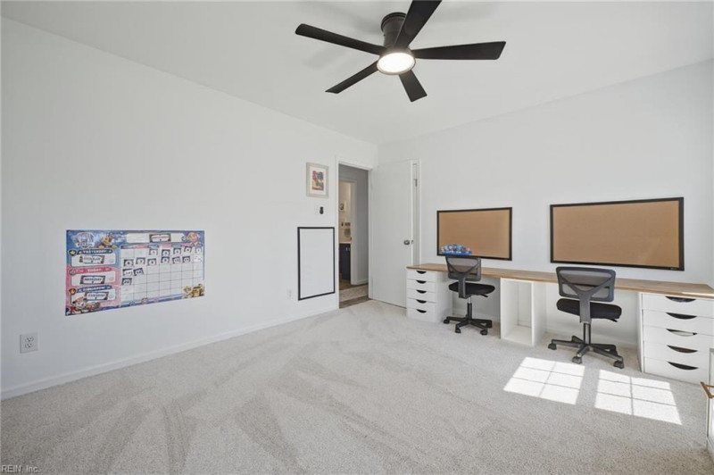 Photo 15 of 39 residential for sale in Gloucester County virginia