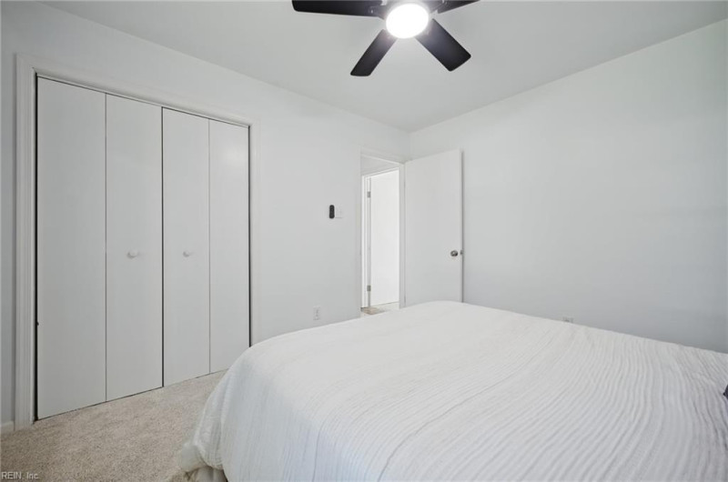 Photo 17 of 39 residential for sale in Gloucester County virginia