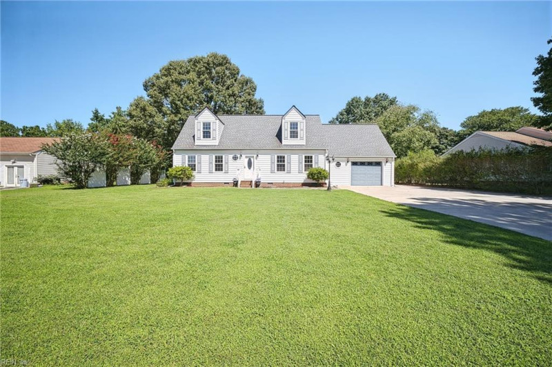 Photo 2 of 39 residential for sale in Gloucester County virginia