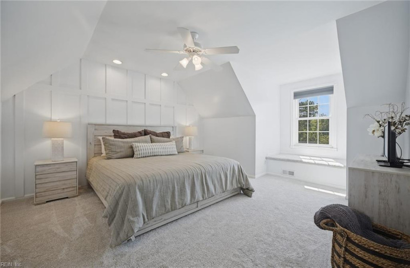 Photo 22 of 39 residential for sale in Gloucester County virginia