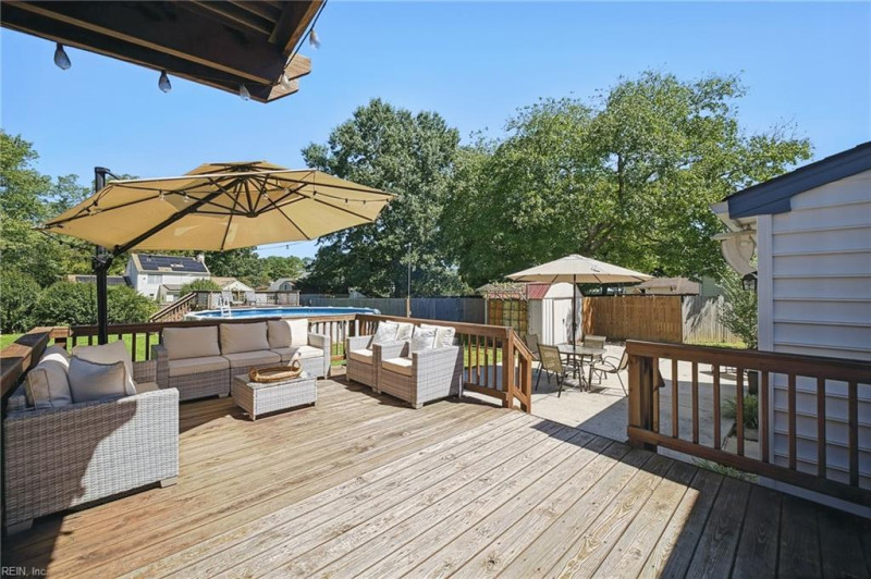 Photo 30 of 39 residential for sale in Gloucester County virginia