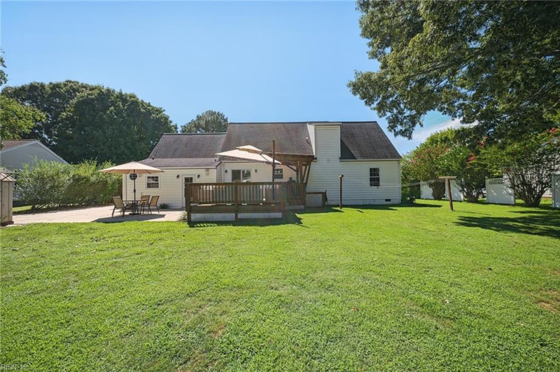 Photo 32 of 39 residential for sale in Gloucester County virginia