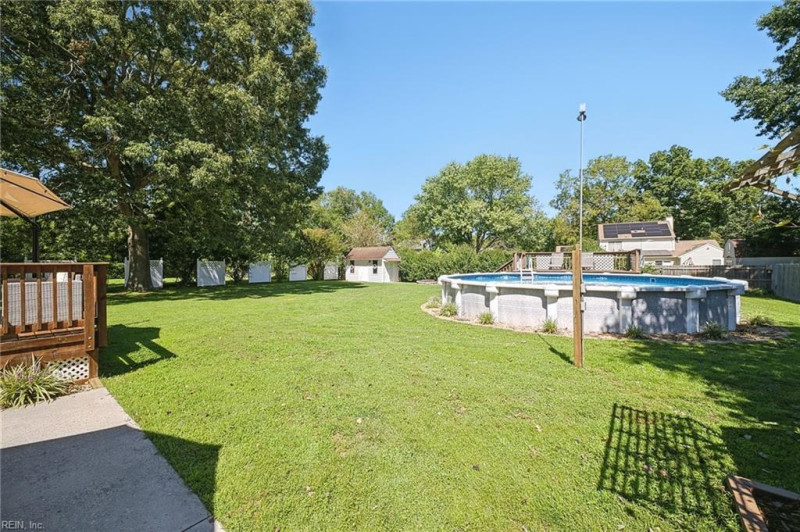 Photo 34 of 39 residential for sale in Gloucester County virginia