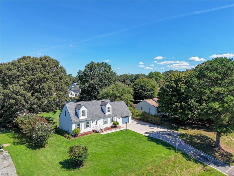 Photo 36 of 39 residential for sale in Gloucester County virginia