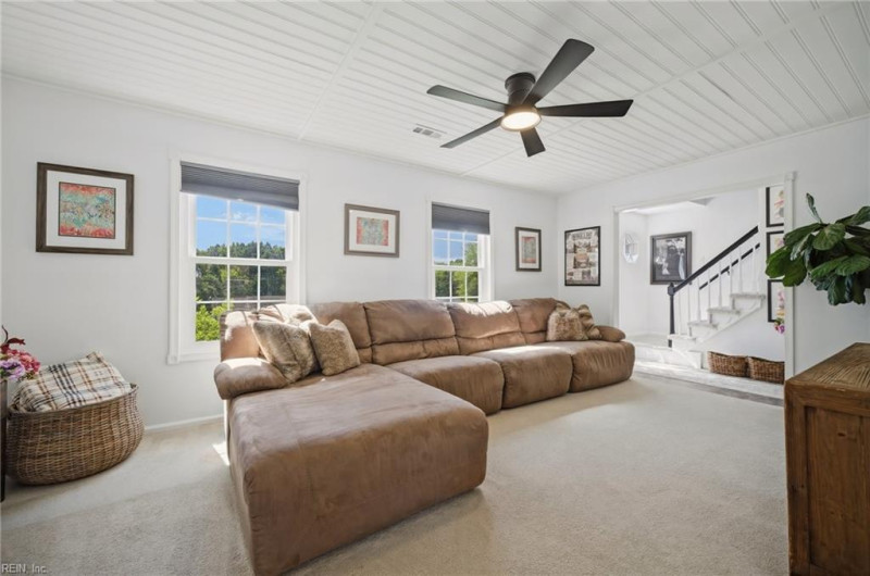 Photo 6 of 39 residential for sale in Gloucester County virginia