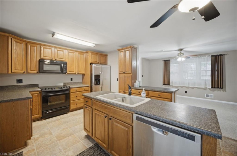 Photo 10 of 37 residential for sale in Chesapeake virginia Photo 10 of 37 residential for sale in Chesapeake virginia