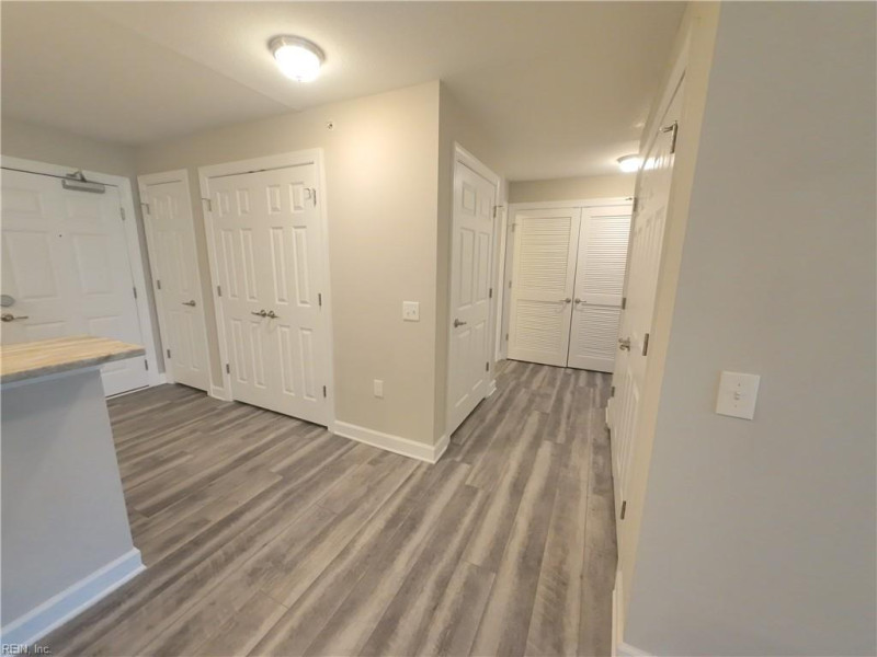 Photo 14 of 50 residential for sale in Chesapeake virginia