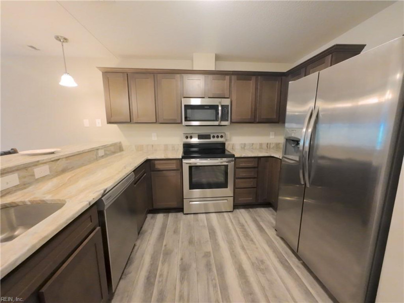 Photo 8 of 50 residential for sale in Chesapeake virginia