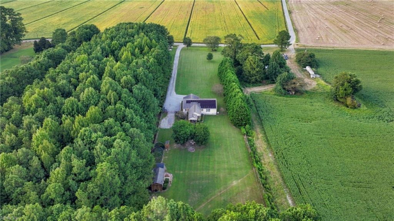 Photo 10 of 50 residential for sale in Currituck County virginia