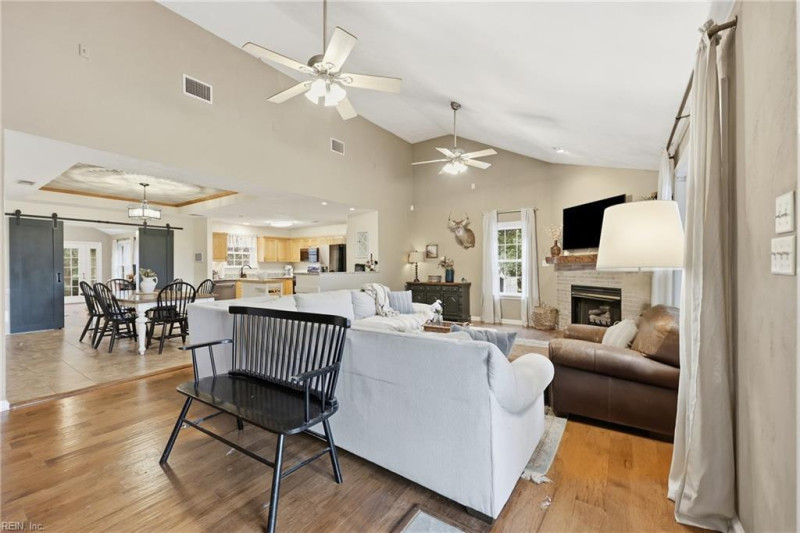 Photo 13 of 50 residential for sale in Currituck County virginia