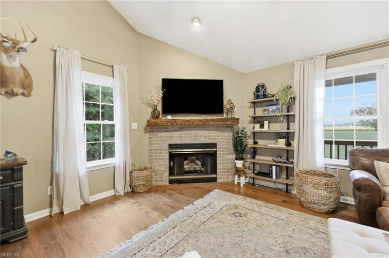 Photo 15 of 50 residential for sale in Currituck County virginia