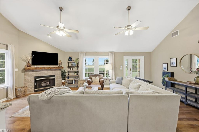 Photo 28 of 50 residential for sale in Currituck County virginia