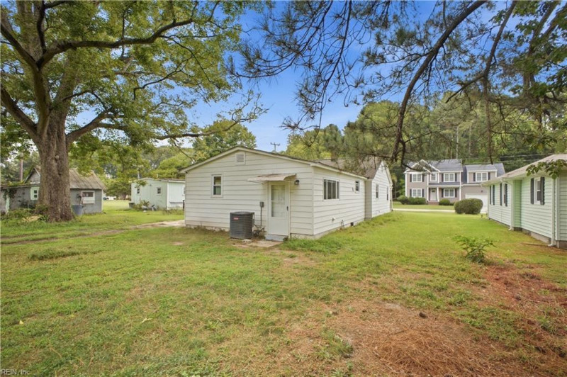 Photo 22 of 24 residential for sale in York County virginia