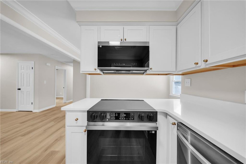 Photo 19 of 48 residential for sale in Chesapeake virginia