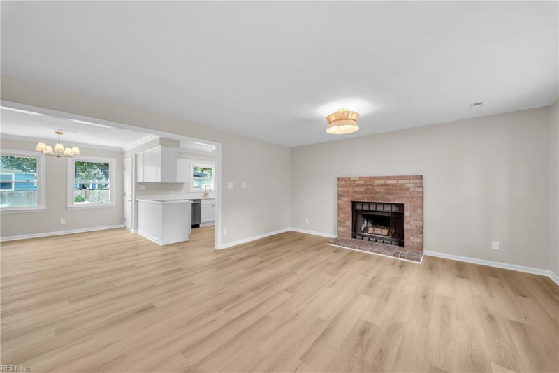 Photo 9 of 48 residential for sale in Chesapeake virginia