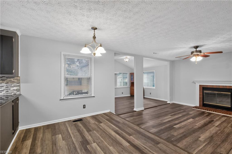 Photo 10 of 44 residential for sale in Newport News virginia