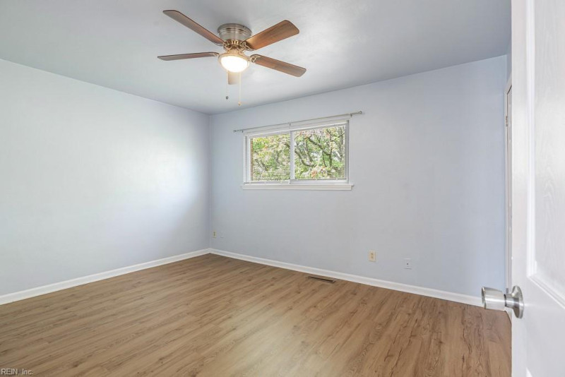Photo 19 of 33 residential for sale in Virginia Beach virginia