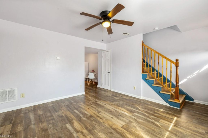 Photo 4 of 33 residential for sale in Virginia Beach virginia