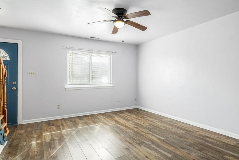 Photo 6 of 33 residential for sale in Virginia Beach virginia