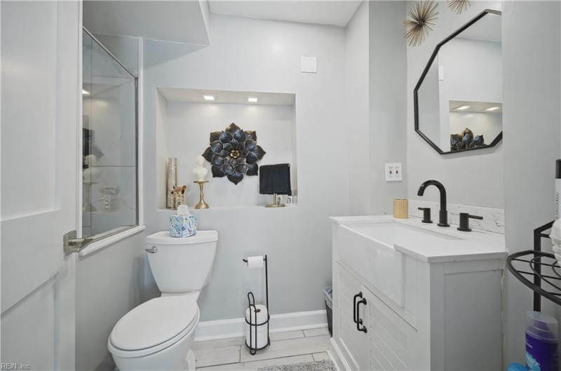 Photo 16 of 27 residential for sale in Virginia Beach virginia