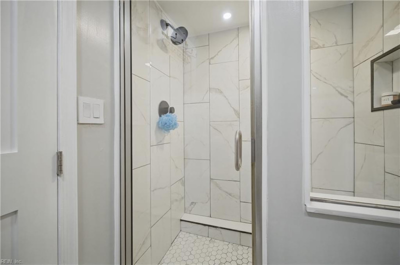 Photo 17 of 27 residential for sale in Virginia Beach virginia