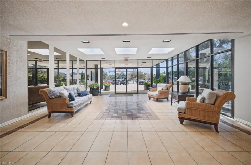 Photo 18 of 27 residential for sale in Virginia Beach virginia
