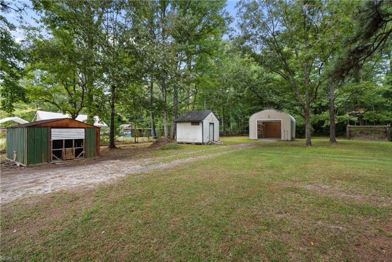 Photo 12 of 50 residential for sale in Chesapeake virginia