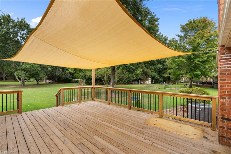 Photo 18 of 50 residential for sale in Chesapeake virginia
