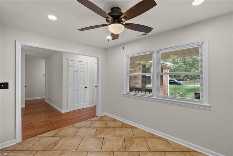 Photo 22 of 50 residential for sale in Chesapeake virginia