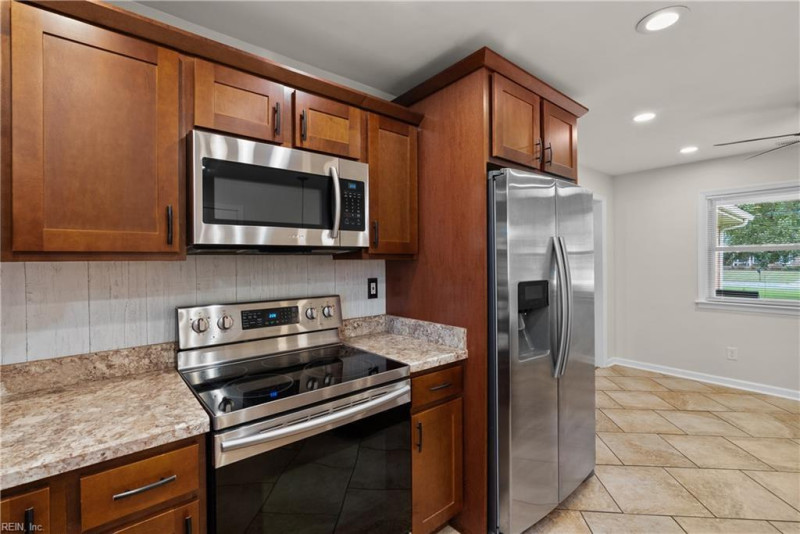 Photo 28 of 50 residential for sale in Chesapeake virginia