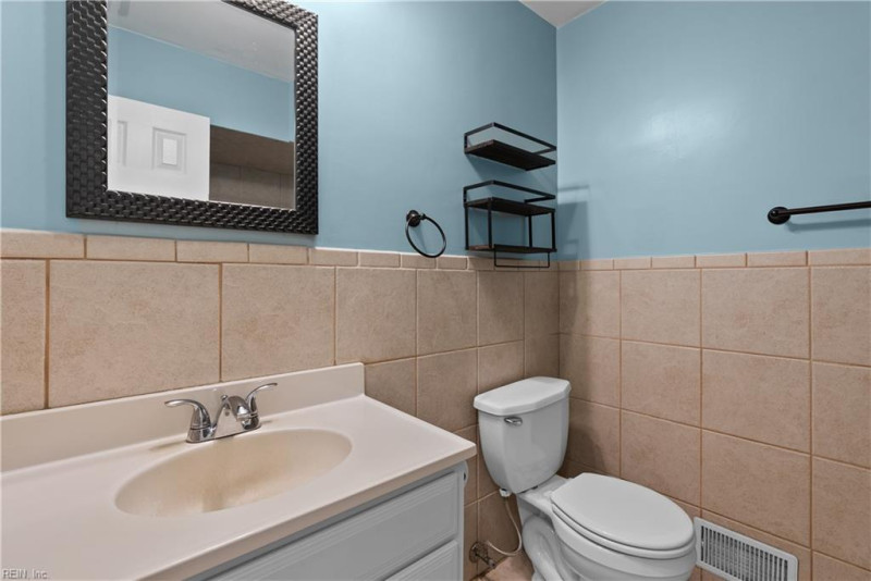Photo 35 of 50 residential for sale in Chesapeake virginia
