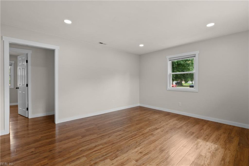 Photo 48 of 50 residential for sale in Chesapeake virginia