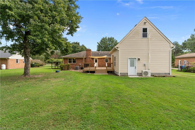 Photo 5 of 50 residential for sale in Chesapeake virginia