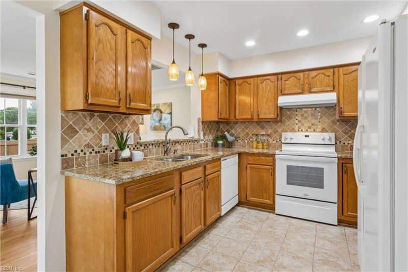 Photo 21 of 50 residential for sale in York County virginia