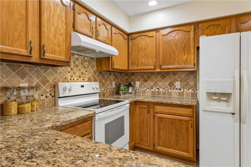 Photo 24 of 50 residential for sale in York County virginia